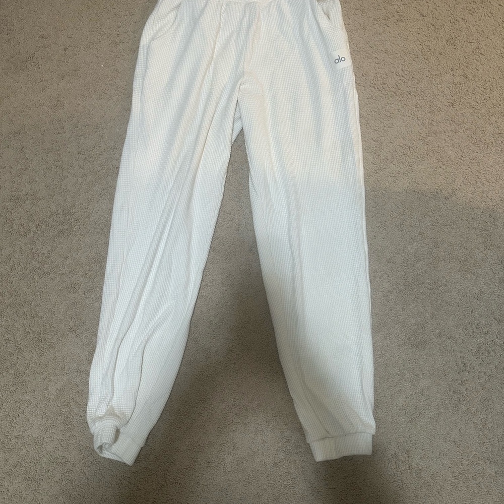 Alo Yoga Waffle Weekend Escape Jogger